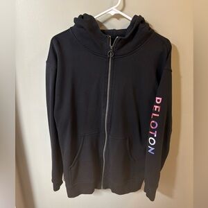 EUC Lululemon peloton black sweatshirt size 10